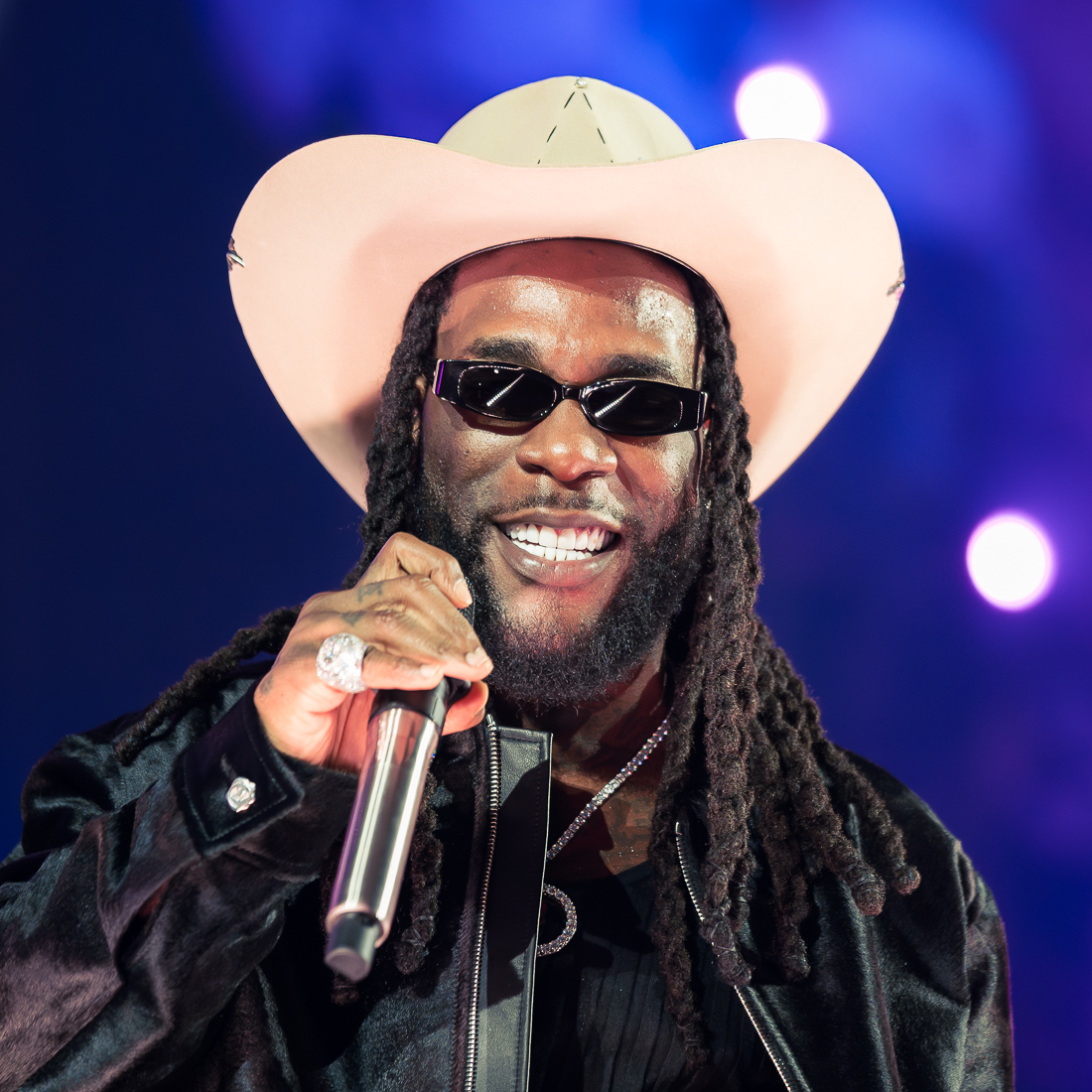 Burna Boy Biography: The African Giant Who Took Afrobeats to the World