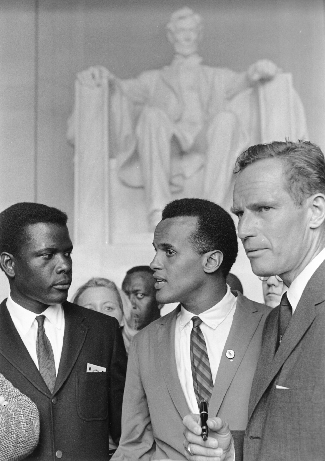 Sidney Poitier at a film premiere