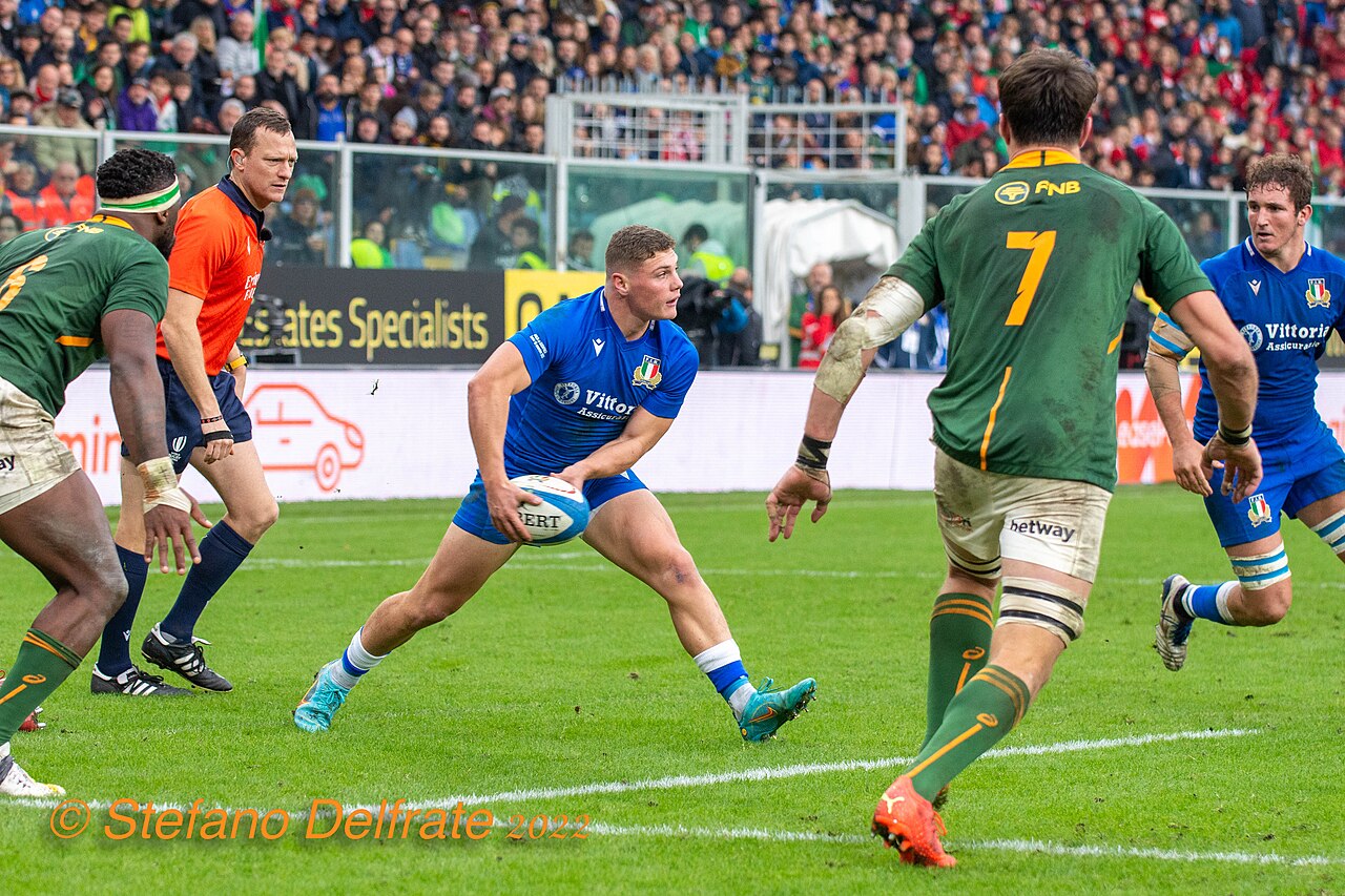 Siya Kolisi playing for South Africa