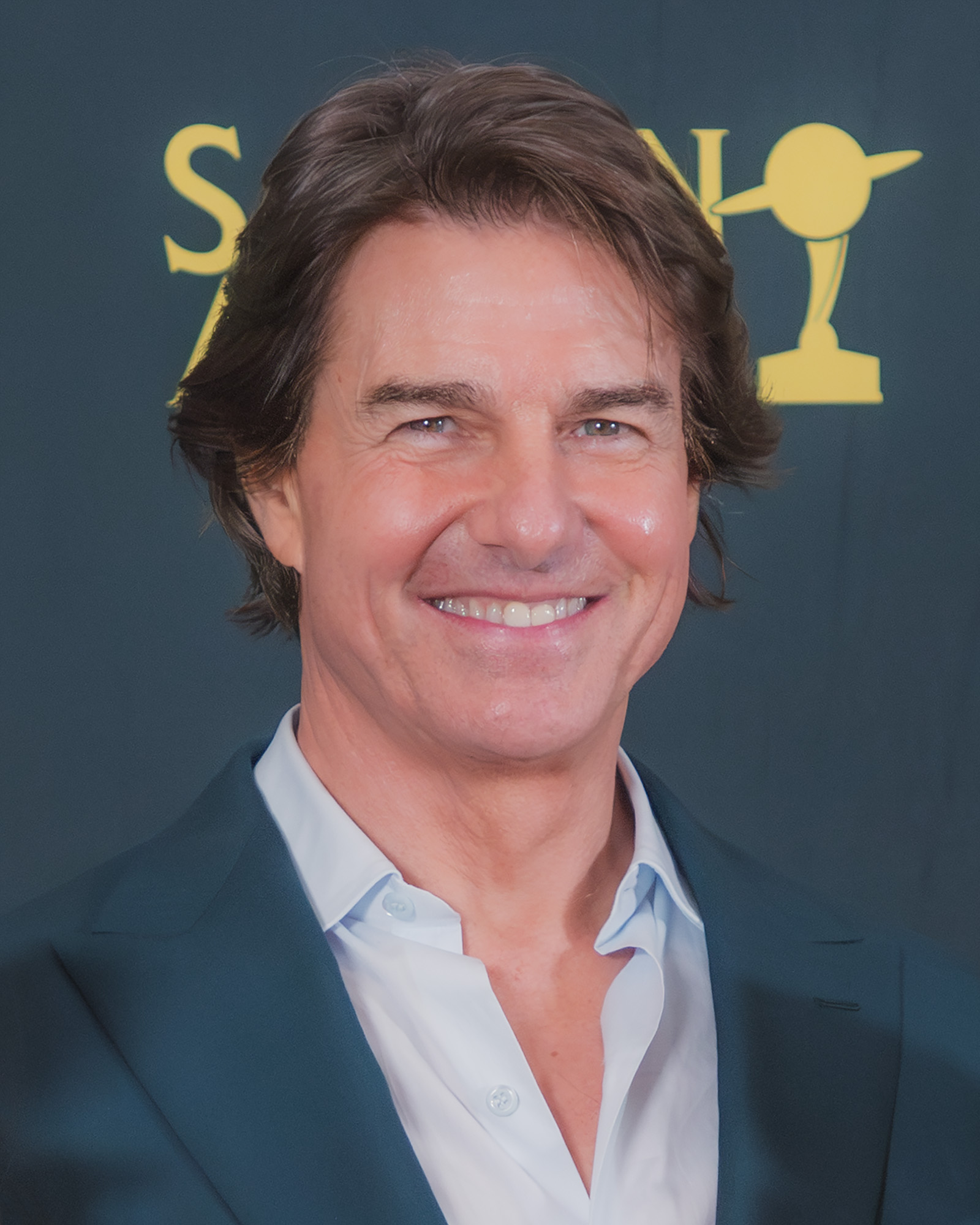 Tom Cruise Biography: The Last Movie Star Who Refuses to Let Cinema Die